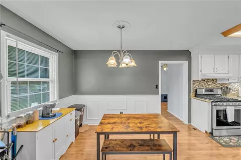Dining - 508 Middleboro Ter, Hampton, VA 23661 photo 1 of 2
