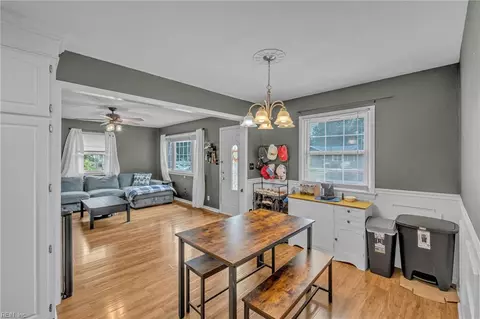 Entry Way - 508 Middleboro Ter, Hampton, VA 23661 photo 1 of 3
