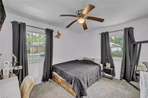 Bedroom - 508 Middleboro Ter, Hampton, VA 23661 photo 4 of 8