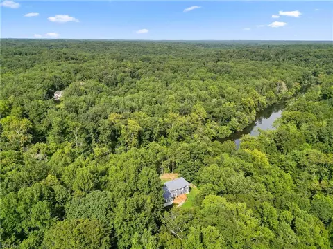 View/Area - 7492 Devon Lane, Manassas, VA 20112 photo 2 of 6
