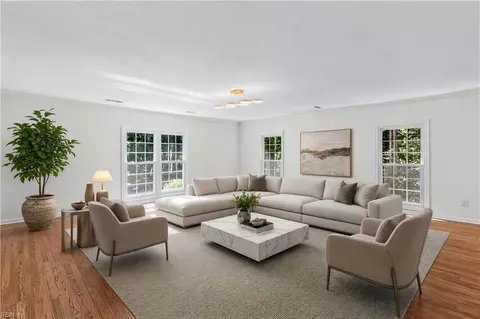 Living - 7492 Devon Lane, Manassas, VA 20112 photo 4 of 7
