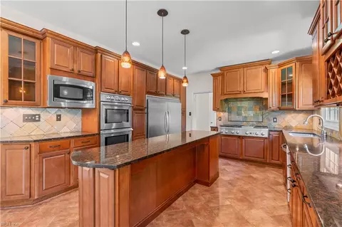 Kitchen - 7492 Devon Lane, Manassas, VA 20112 photo 4 of 4