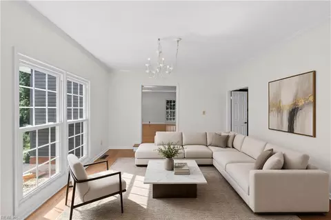 Living - 7492 Devon Lane, Manassas, VA 20112 photo 2 of 7