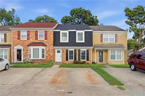 902 Wolfpack Ct, Virginia Beach, VA 23462