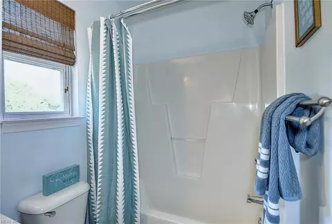 Bath - 2532 Lanier St, Chesapeake, VA 23324 photo 7 of 8