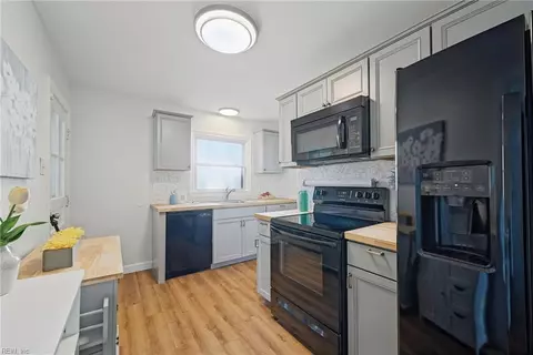 Kitchen - 607 Lee St, Hampton, VA 23669 photo 1 of 3