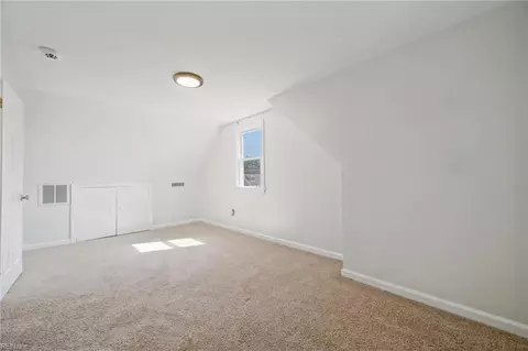 Bedroom - 607 Lee St, Hampton, VA 23669 photo 3 of 7