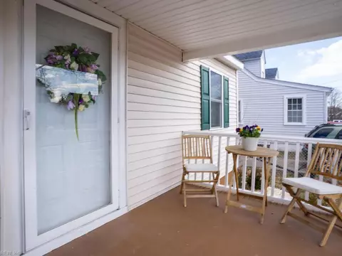 Exterior - 39 W Sunset Rd, Hampton, VA 23669 photo 4 of 4
