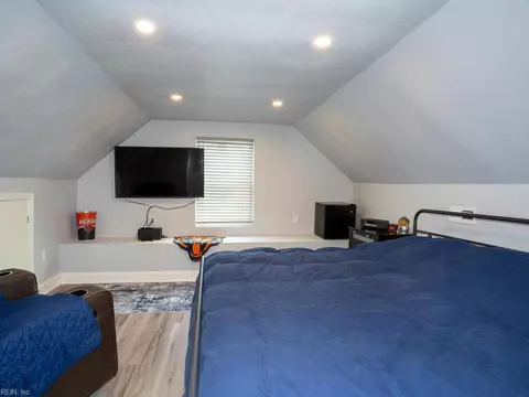 Bedroom - 39 W Sunset Rd, Hampton, VA 23669 photo 5 of 8