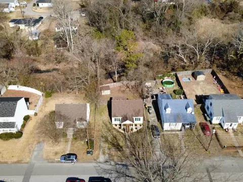 View/Area - 39 W Sunset Rd, Hampton, VA 23669 photo 1 of 2