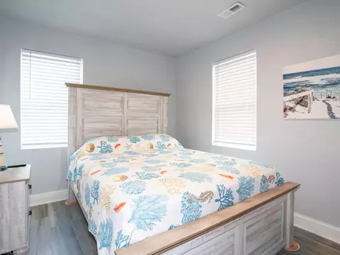 Bedroom - 39 W Sunset Rd, Hampton, VA 23669 photo 1 of 8