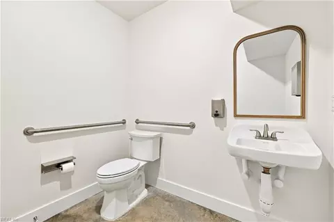 Bath - 112 Buckroe Ave, Hampton, VA 23664 photo 1 of 3
