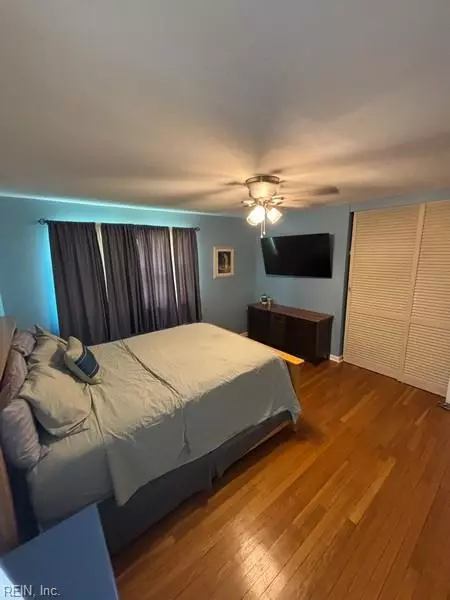 Bedroom - 132 Fort Worth St, Hampton, VA 23669 photo 4 of 4