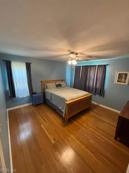 Bedroom - 132 Fort Worth St, Hampton, VA 23669 photo 3 of 4