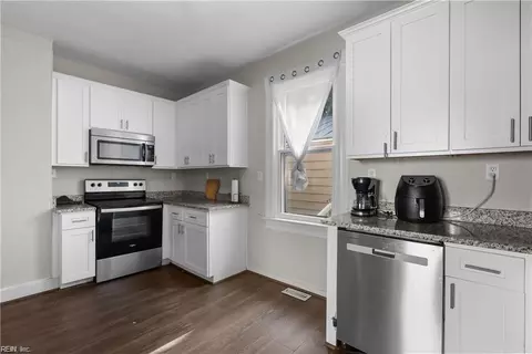 1914 North St, Portsmouth, VA 23704