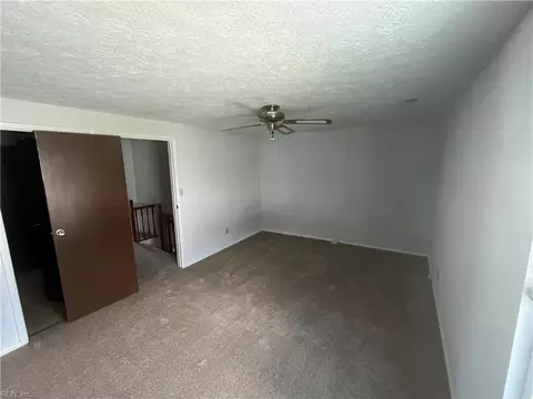 Bedroom - 1318 Peabody Dr, Hampton, VA 23666 photo 2 of 5