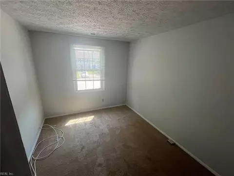 Bedroom - 1318 Peabody Dr, Hampton, VA 23666 photo 5 of 5