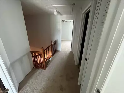 Entry Way - 1318 Peabody Dr, Hampton, VA 23666 photo 1 of 2