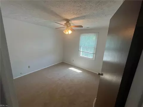 Bedroom - 1318 Peabody Dr, Hampton, VA 23666 photo 3 of 5