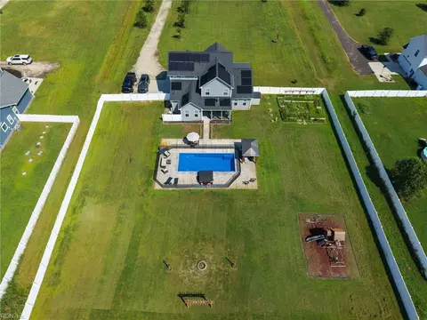 2517 Number Ten Ln, Chesapeake, VA 23323