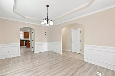 Entry Way - 319 Maplewood St, Hampton, VA 23669 photo 1 of 3