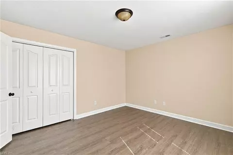 Bedroom - 319 Maplewood St, Hampton, VA 23669 photo 1 of 7