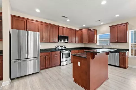 Kitchen - 319 Maplewood St, Hampton, VA 23669 photo 2 of 5
