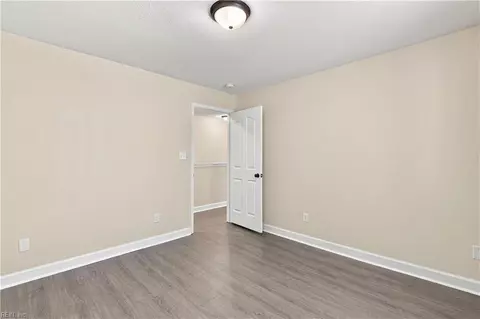 Bedroom - 319 Maplewood St, Hampton, VA 23669 photo 6 of 7