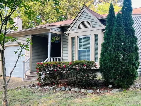 170 Hidden Lake Pl, Newport News, VA 23602
