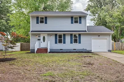 128 Edsyl St, Newport News, VA 23602