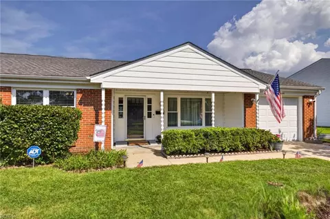 4520 Hudgins Dr, Virginia Beach, VA 23455