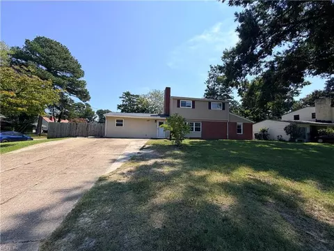 556 Caren Dr, Virginia Beach, VA 23452