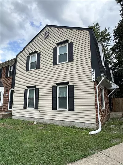 4697 Staghorn Dr, Virginia Beach, VA 23464