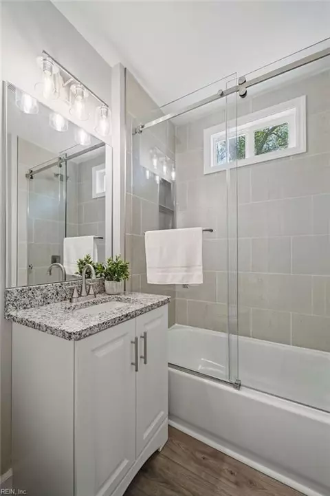Bath - 65 Cavalier Rd, Hampton, VA 23669 photo 5 of 5