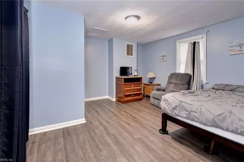 Bedroom - 135 Pochin Pl, Hampton, VA 23661 photo 4 of 4