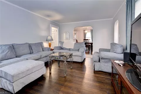 Living - 135 Pochin Pl, Hampton, VA 23661 photo 2 of 2