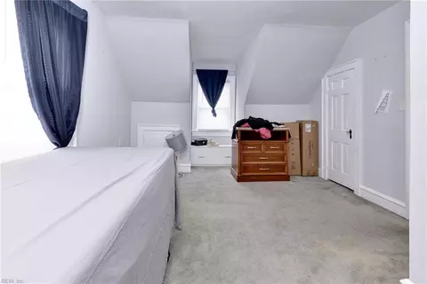 Bedroom - 135 Pochin Pl, Hampton, VA 23661 photo 2 of 4