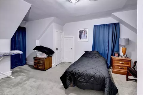 Bedroom - 135 Pochin Pl, Hampton, VA 23661 photo 3 of 4