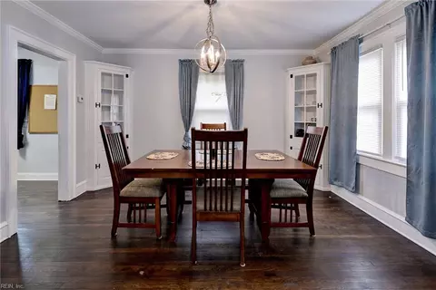 Dining - 135 Pochin Pl, Hampton, VA 23661 photo 1 of 2