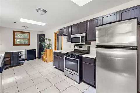 Kitchen - 414 Lee St, Hampton, VA 23669 photo 2 of 3