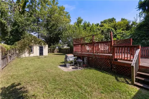 Exterior - 414 Lee St, Hampton, VA 23669 photo 6 of 6