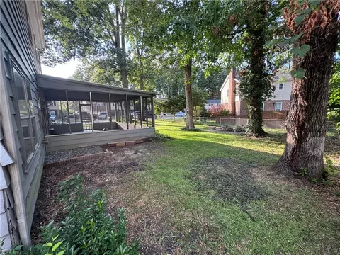 Exterior - 1039 Windjammer Dr, Hampton, VA 23669 photo 10 of 11