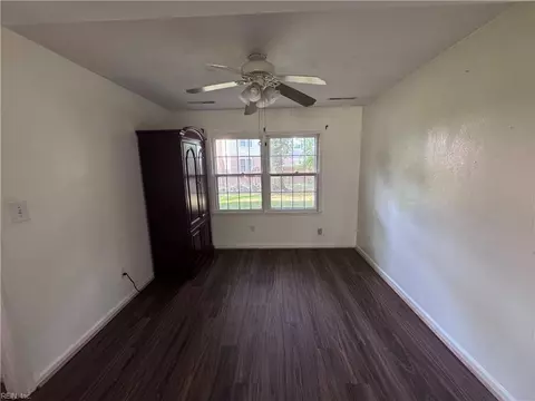 Bedroom - 1039 Windjammer Dr, Hampton, VA 23669 photo 1 of 8