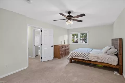 Bedroom - 305 N Starfish Ct, Hampton, VA 23669 photo 6 of 6