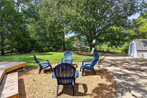 Exterior - 305 N Starfish Ct, Hampton, VA 23669 photo 7 of 13