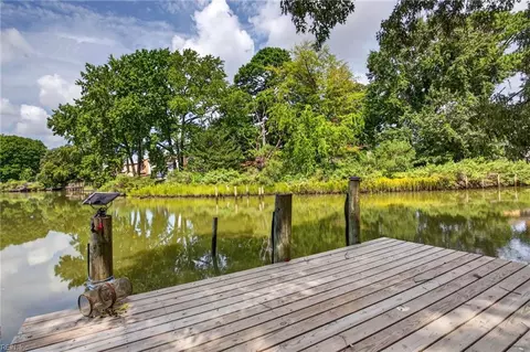 Exterior - 305 N Starfish Ct, Hampton, VA 23669 photo 13 of 13