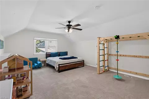 Bedroom - 305 N Starfish Ct, Hampton, VA 23669 photo 1 of 6