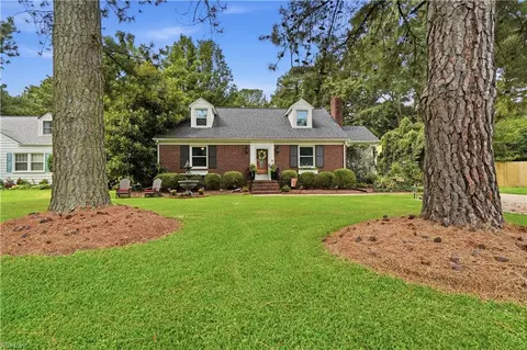 212 Cypress Rd, Portsmouth, VA 23701