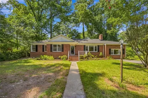 2300 Bidgood Dr, Portsmouth, VA 23703