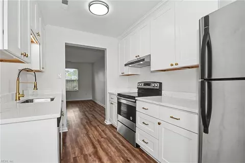 132 Thalia Trace Dr, Virginia Beach, VA 23452